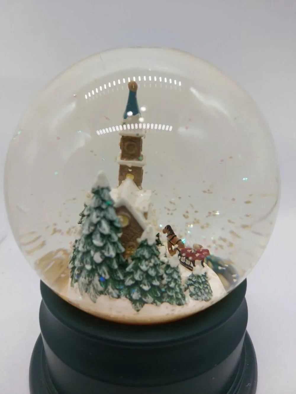 Hallmark Sunday Evening Sleigh Ride Snow Globe Snowglobe Water Thomas Kinkade